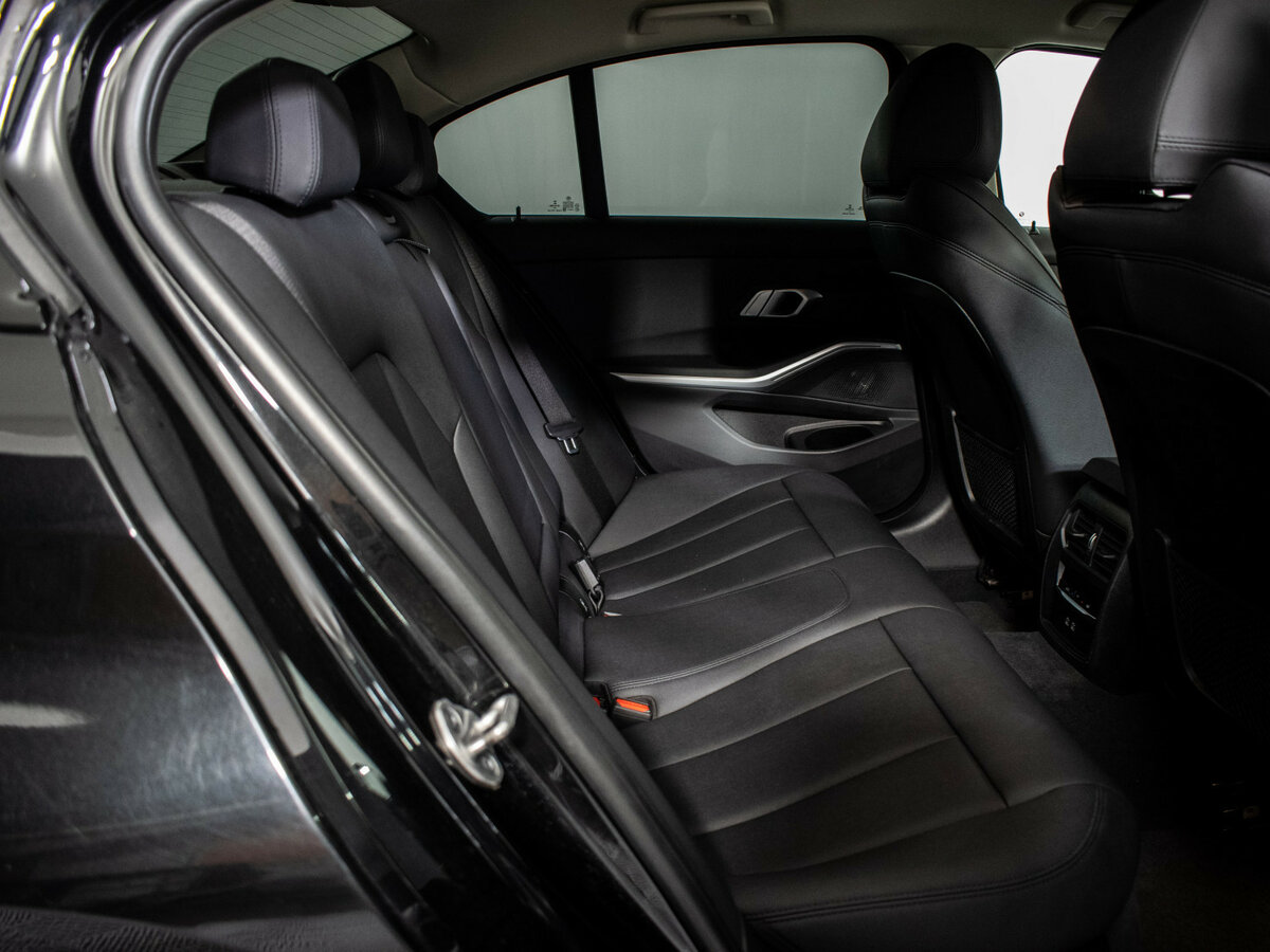 BMW 3 серии 2021 года с пробегом. Фото: #6