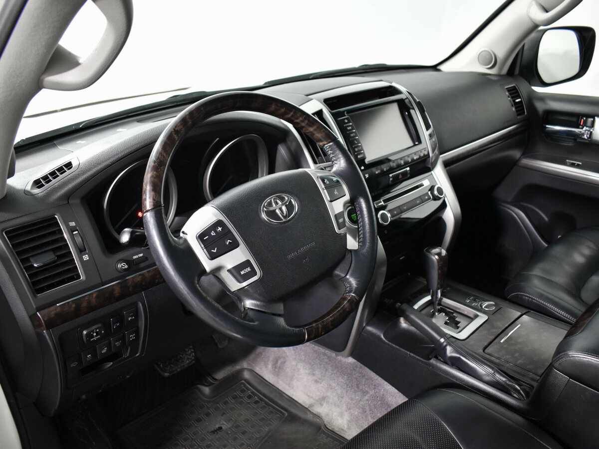 Toyota Land Cruiser 2013 года с пробегом. Фото: #6