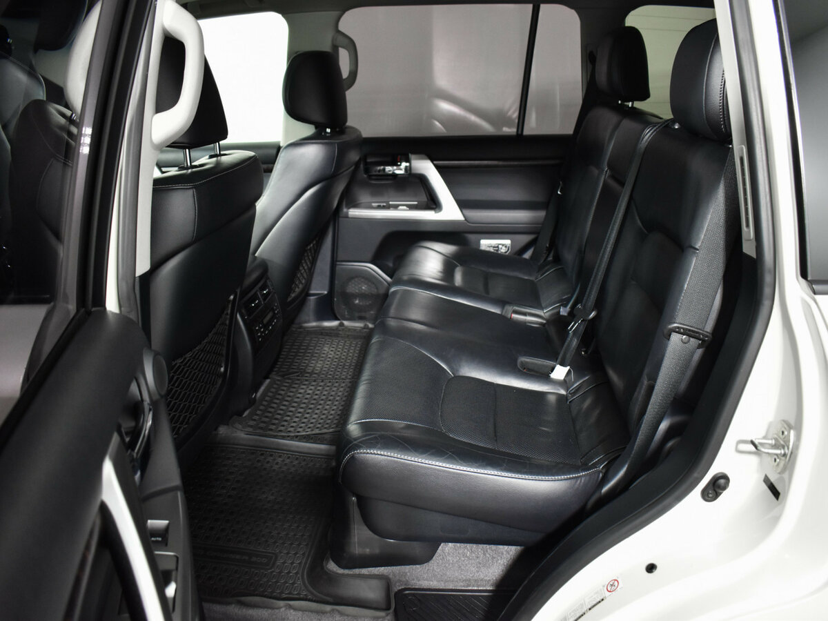 Toyota Land Cruiser 2013 года с пробегом. Фото: #8