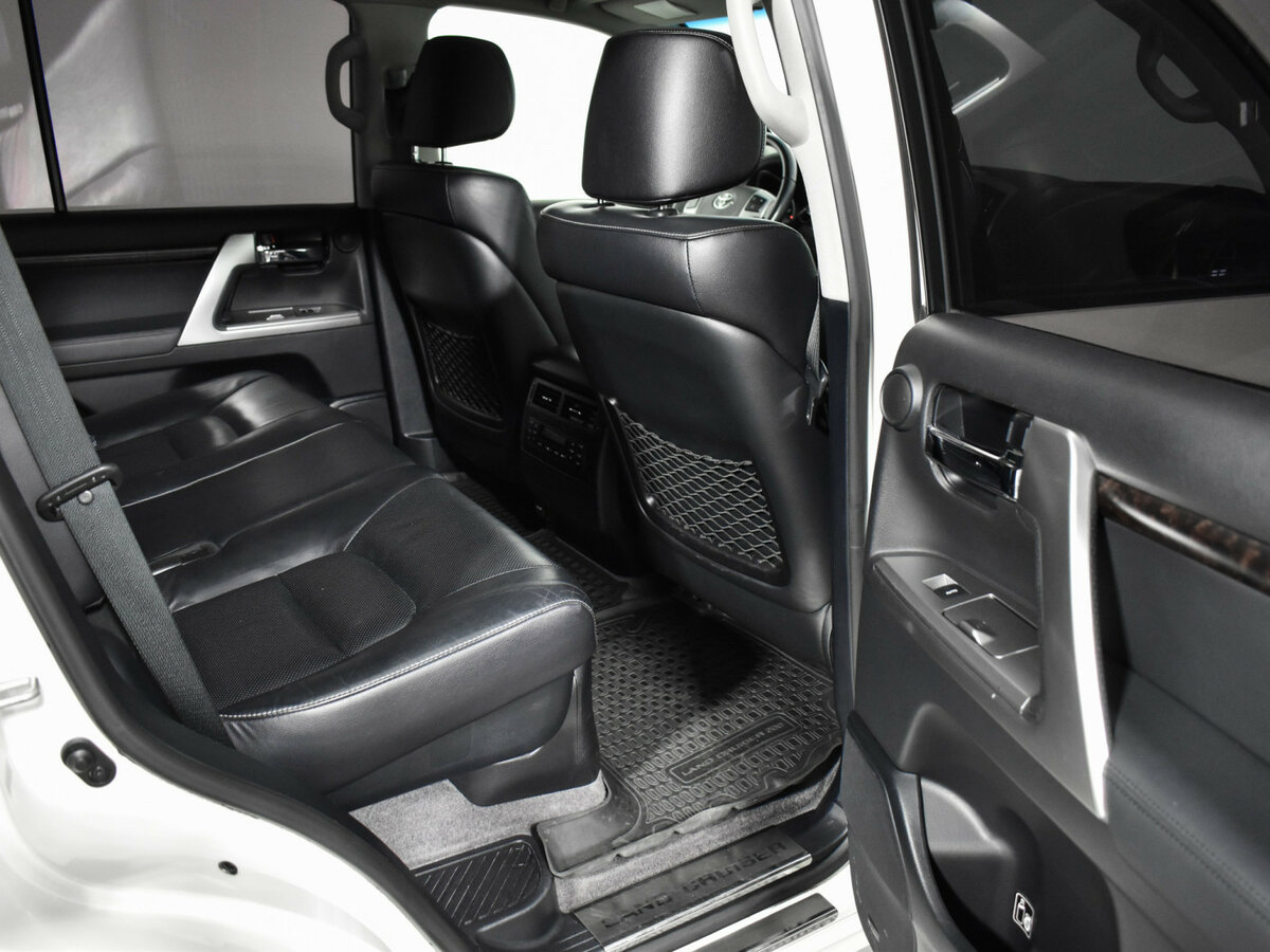 Toyota Land Cruiser 2013 года с пробегом. Фото: #10