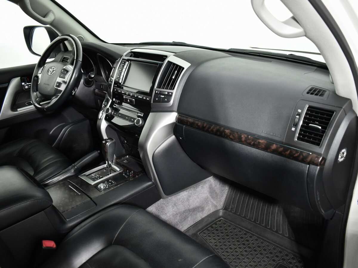 Toyota Land Cruiser 2013 года с пробегом. Фото: #12