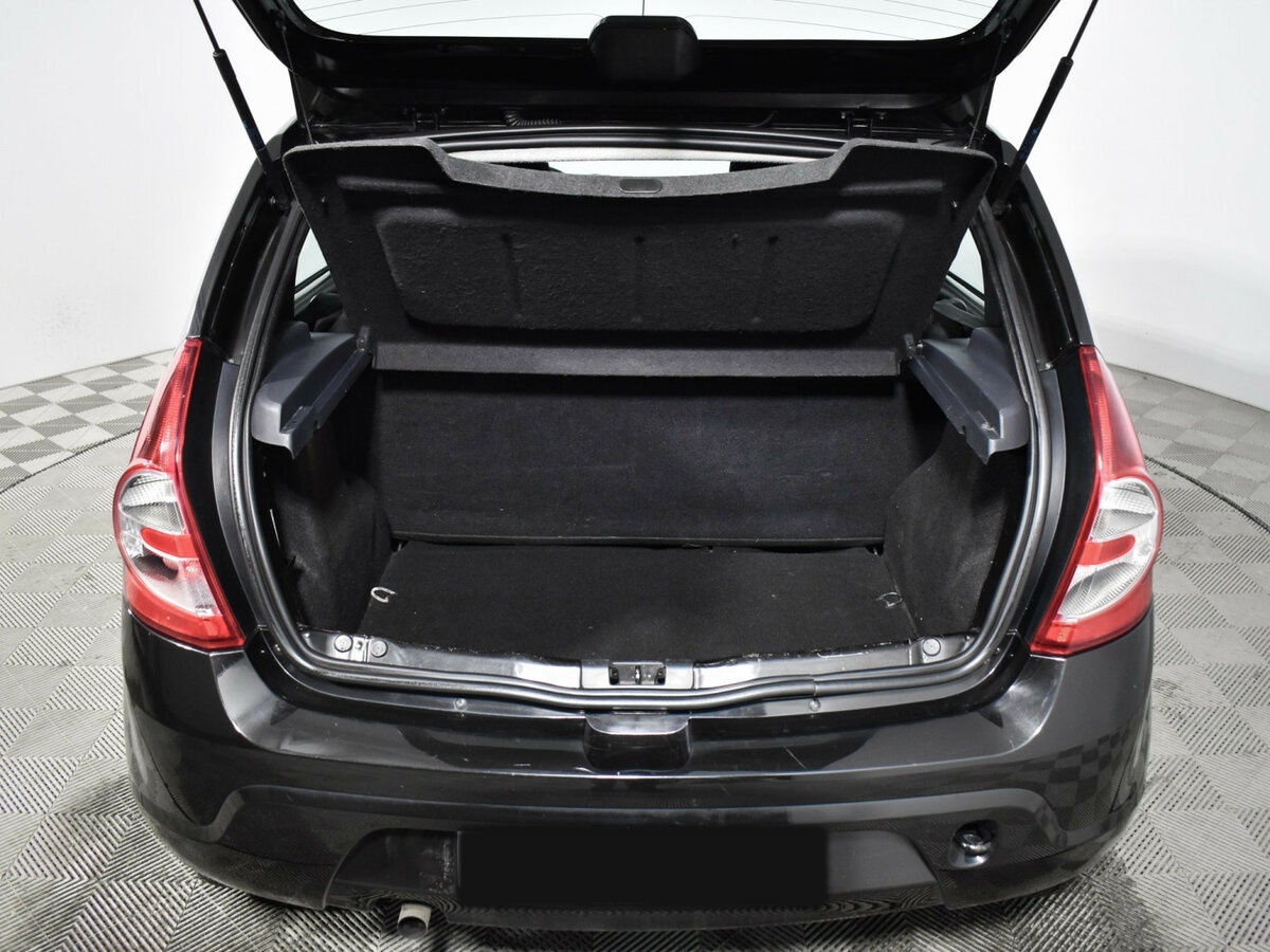 Б/У Рено Сандеро 2014 года. Фото: #17