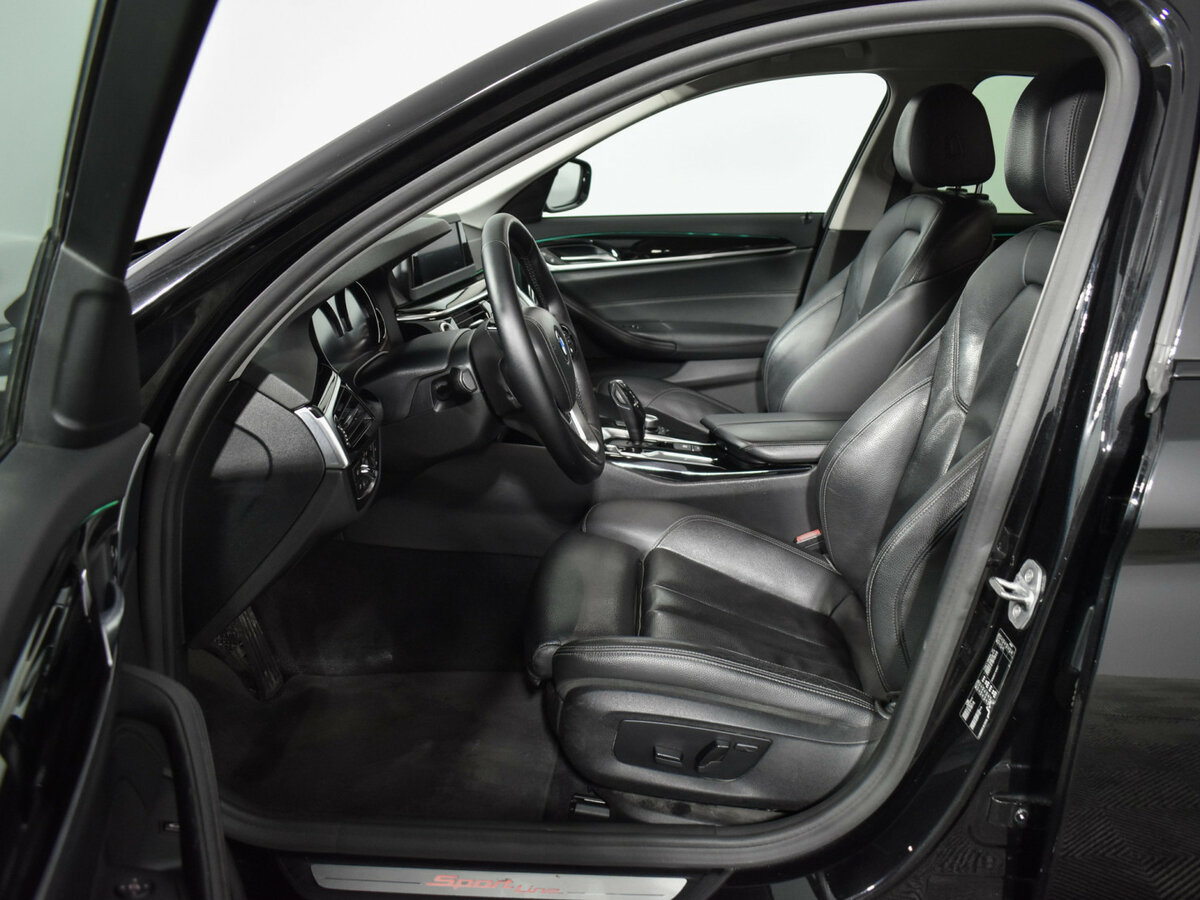 BMW 5 серии 2019 года с пробегом. Фото: #9