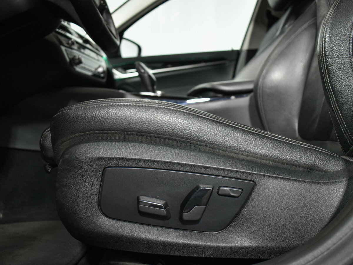 BMW 5 серии 2019 года с пробегом. Фото: #15