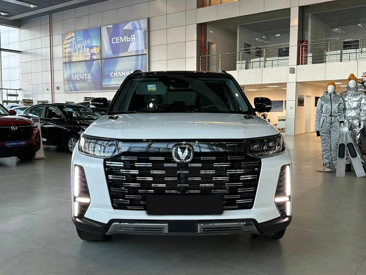 Changan CS95 2023 года с пробегом. Фото: #1