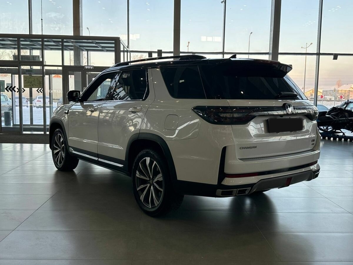 Changan CS95 2023 года с пробегом. Фото: #4