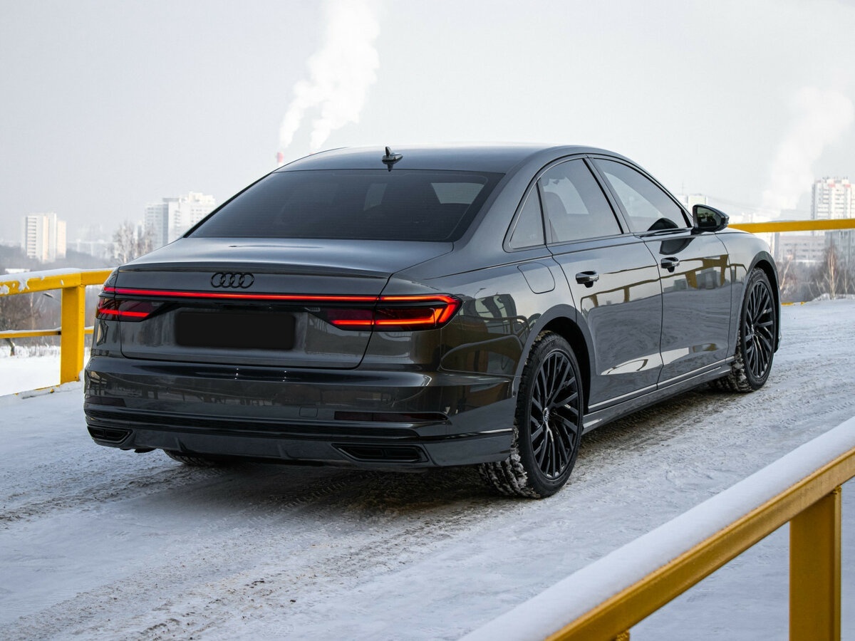 Audi A8 2019 года с пробегом. Фото: #3