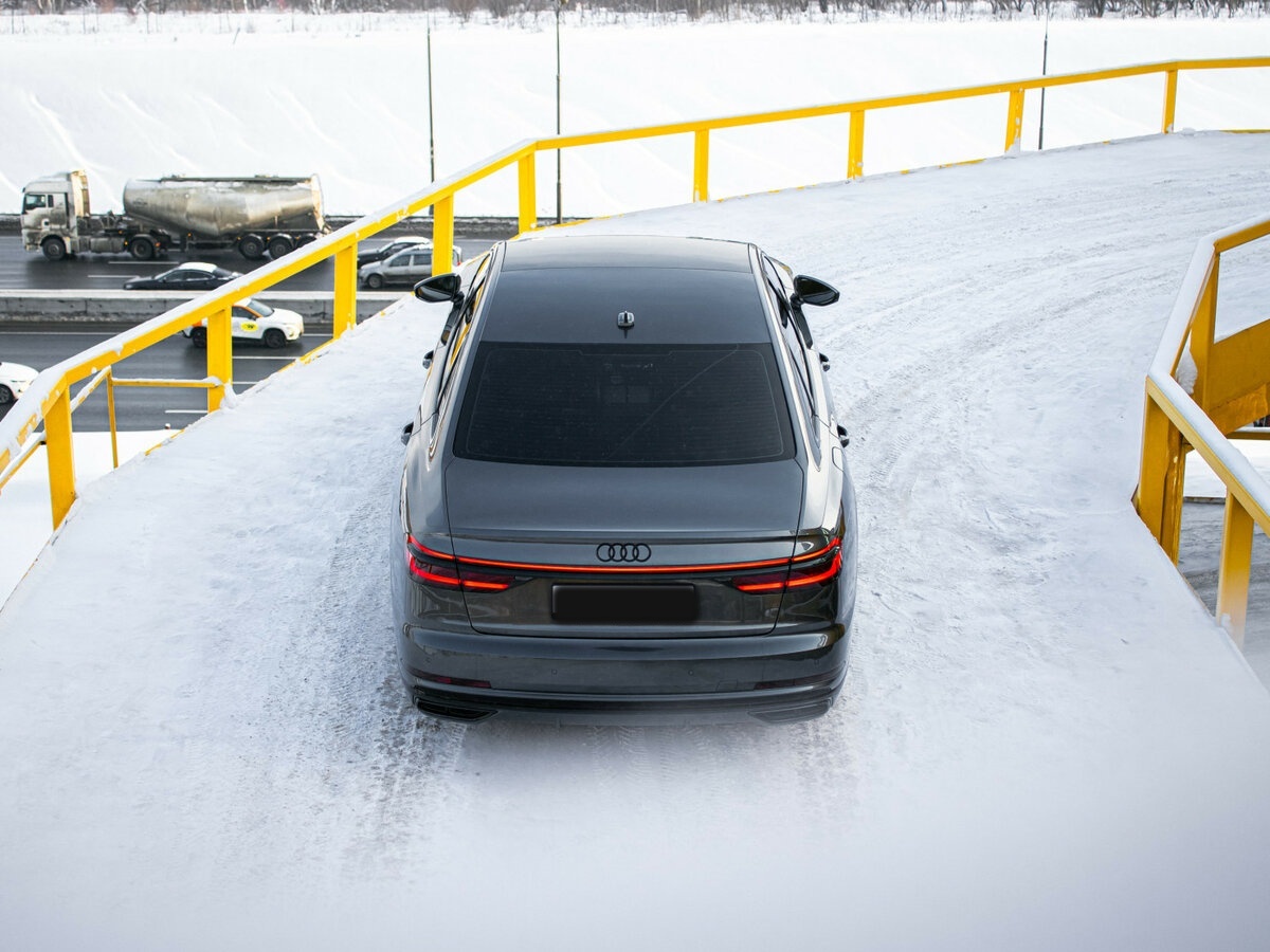 Audi A8 2019 года с пробегом. Фото: #13