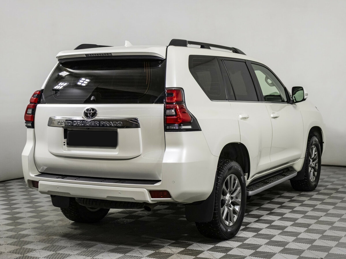 Toyota Land Cruiser Prado 2020 года с пробегом. Фото: #3