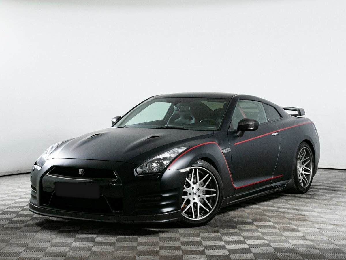 Nissan GT-R